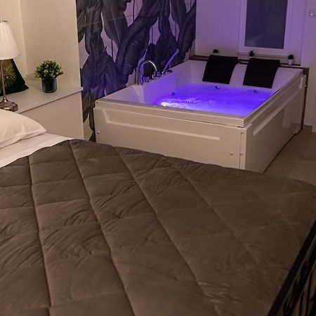 Dimora Di Donna Apartment โมโนโปลี ภายนอก รูปภาพ